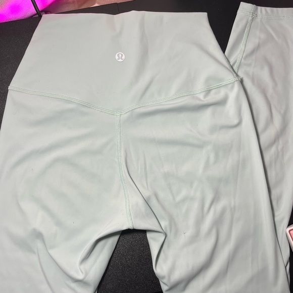 lululemon leggings size 4 in delicate mint - Picture 1 of 3